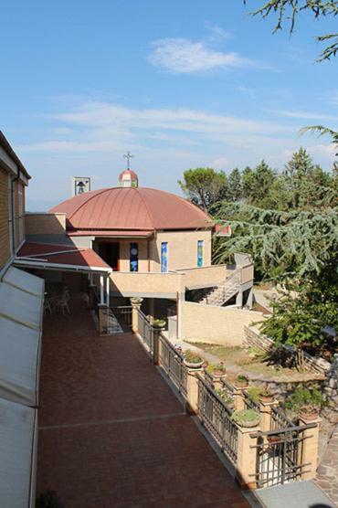 Oasi Di Pace Hotel Sutri Kültér fotó